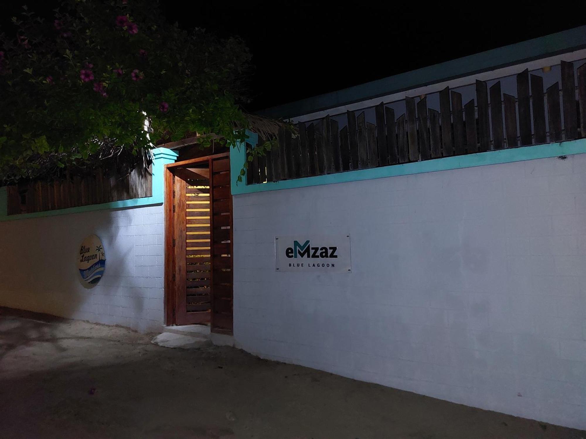 Emzaz Blue Lagoon Ugoofaaru Eksteriør billede