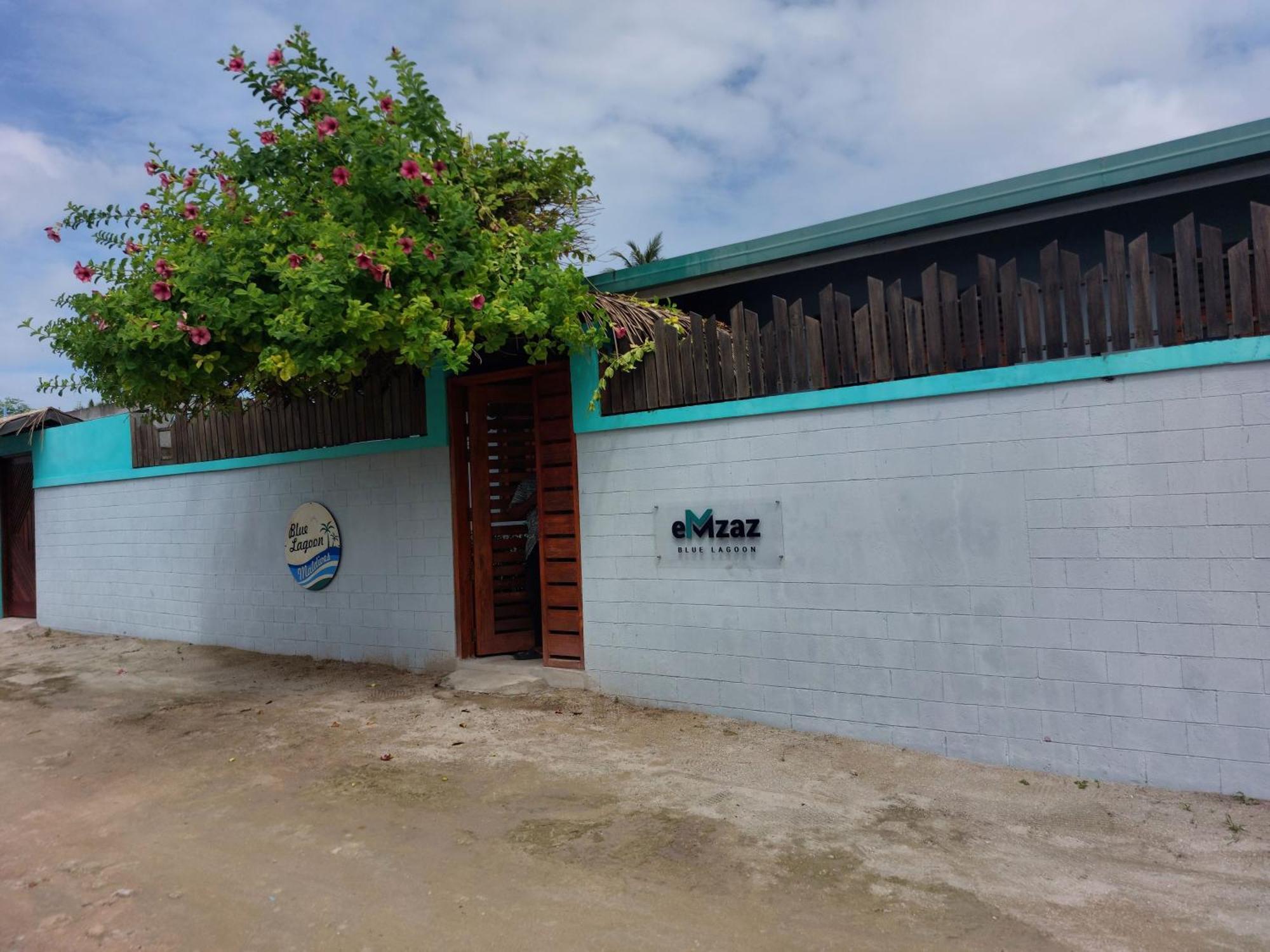 Emzaz Blue Lagoon Ugoofaaru Eksteriør billede
